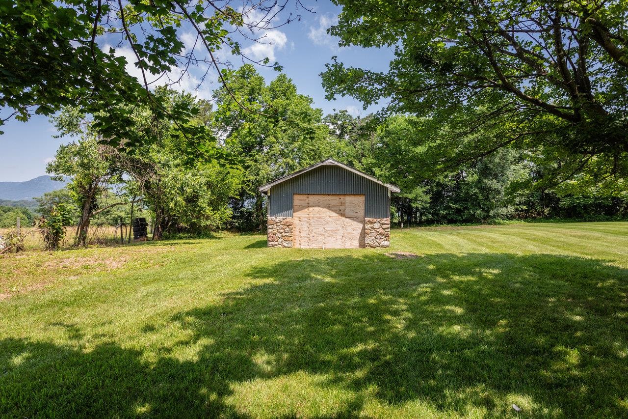 1678 PINEY HILL RD, LURAY, Virginia 22835, 2 Bedrooms Bedrooms, ,1 BathroomBathrooms,Residential,1678 PINEY HILL RD,666262 MLS # 666262