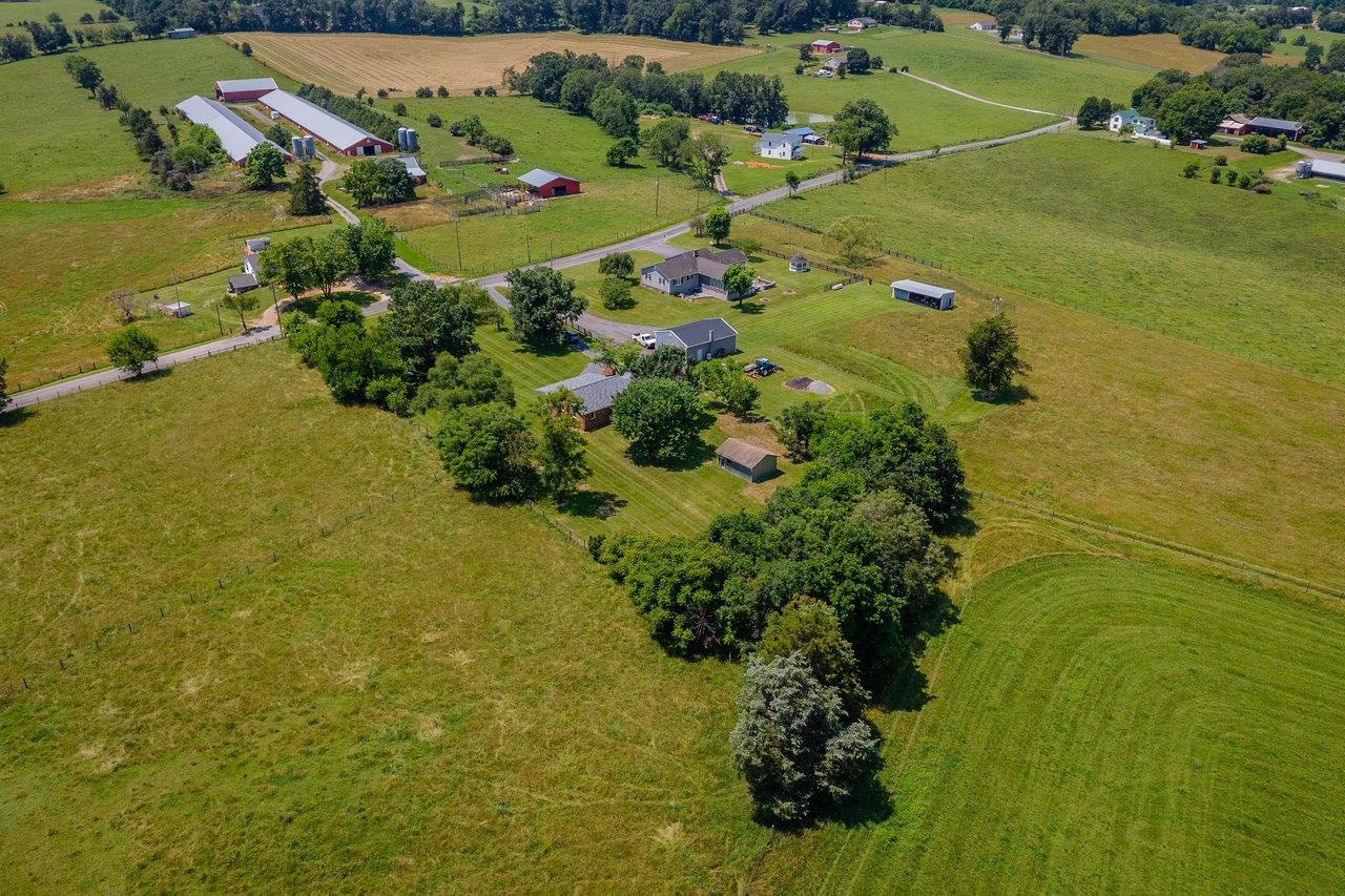 1678 PINEY HILL RD, LURAY, Virginia 22835, 2 Bedrooms Bedrooms, ,1 BathroomBathrooms,Residential,1678 PINEY HILL RD,666262 MLS # 666262