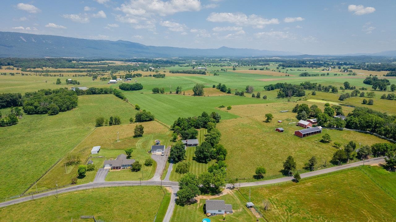 1678 PINEY HILL RD, LURAY, Virginia 22835, 2 Bedrooms Bedrooms, ,1 BathroomBathrooms,Residential,1678 PINEY HILL RD,666262 MLS # 666262