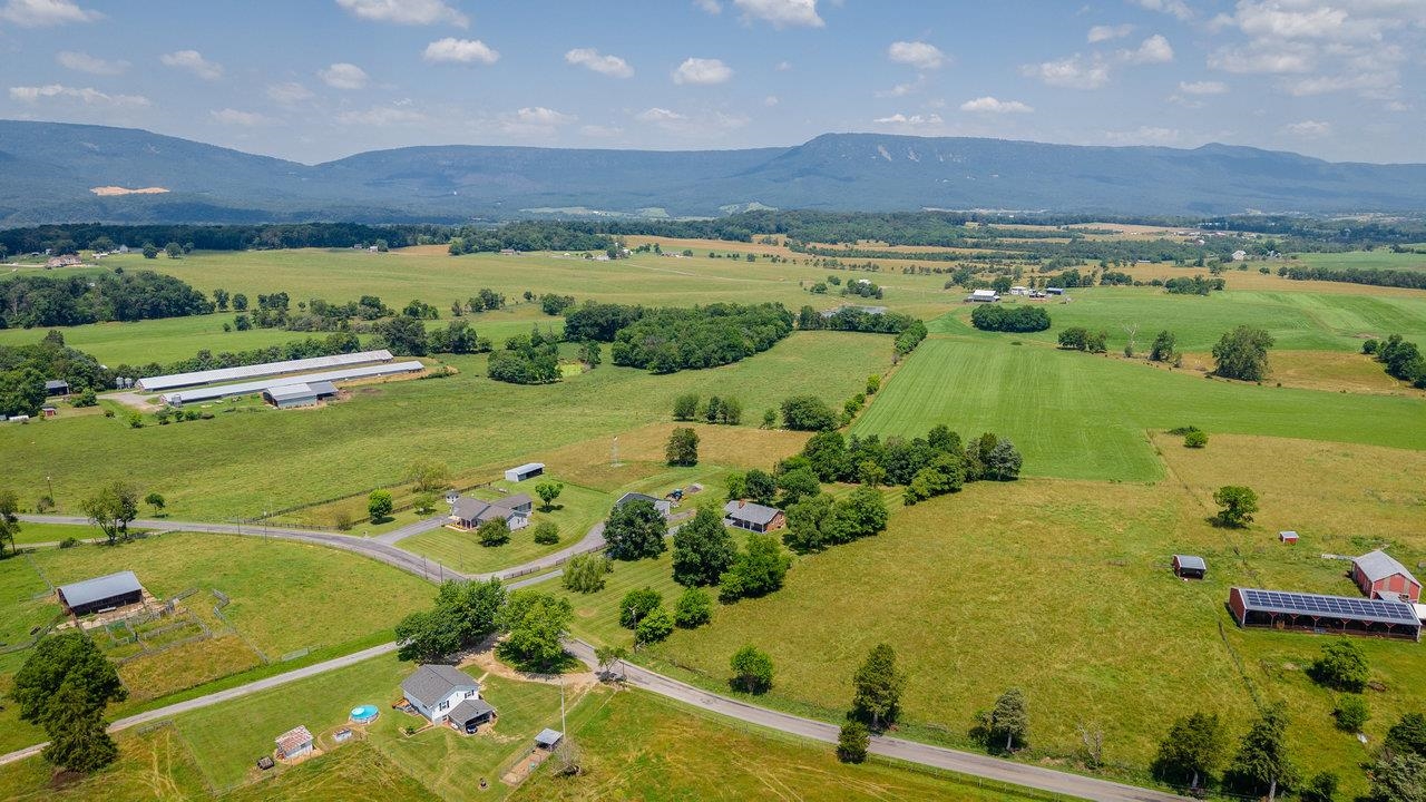 1678 PINEY HILL RD, LURAY, Virginia 22835, 2 Bedrooms Bedrooms, ,1 BathroomBathrooms,Residential,1678 PINEY HILL RD,666262 MLS # 666262