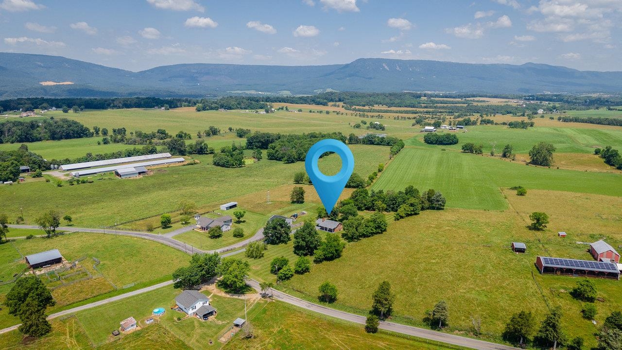 1678 PINEY HILL RD, LURAY, Virginia 22835, 2 Bedrooms Bedrooms, ,1 BathroomBathrooms,Residential,1678 PINEY HILL RD,666262 MLS # 666262