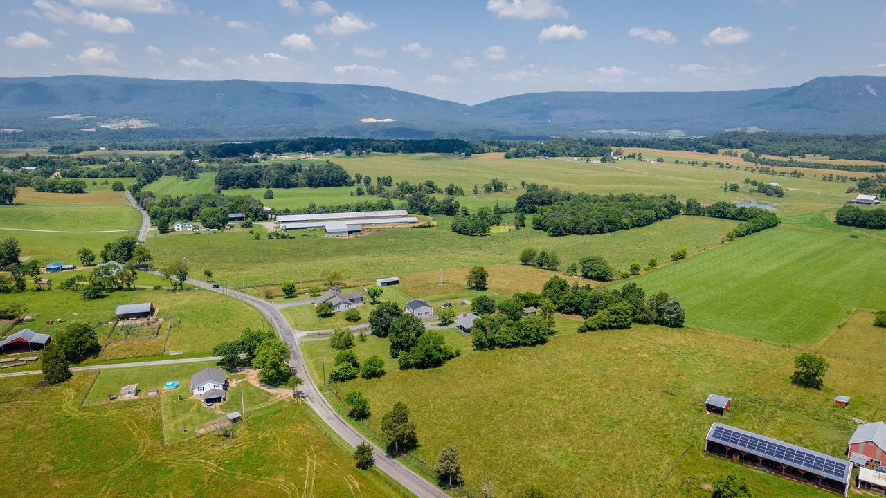 1678 PINEY HILL RD, LURAY, Virginia 22835, 2 Bedrooms Bedrooms, ,1 BathroomBathrooms,Residential,1678 PINEY HILL RD,666262 MLS # 666262