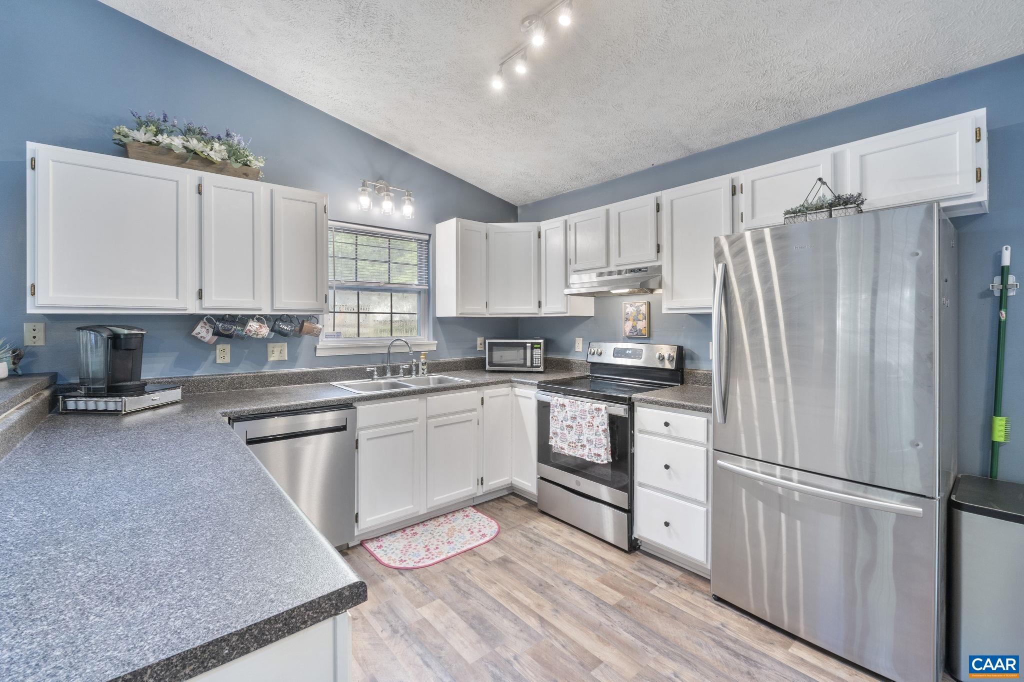 16 EAST POINT RD, PALMYRA, Virginia 22963, 3 Bedrooms Bedrooms, ,3 BathroomsBathrooms,Residential,16 East Point Rd.,16 EAST POINT RD,666263 MLS # 666263