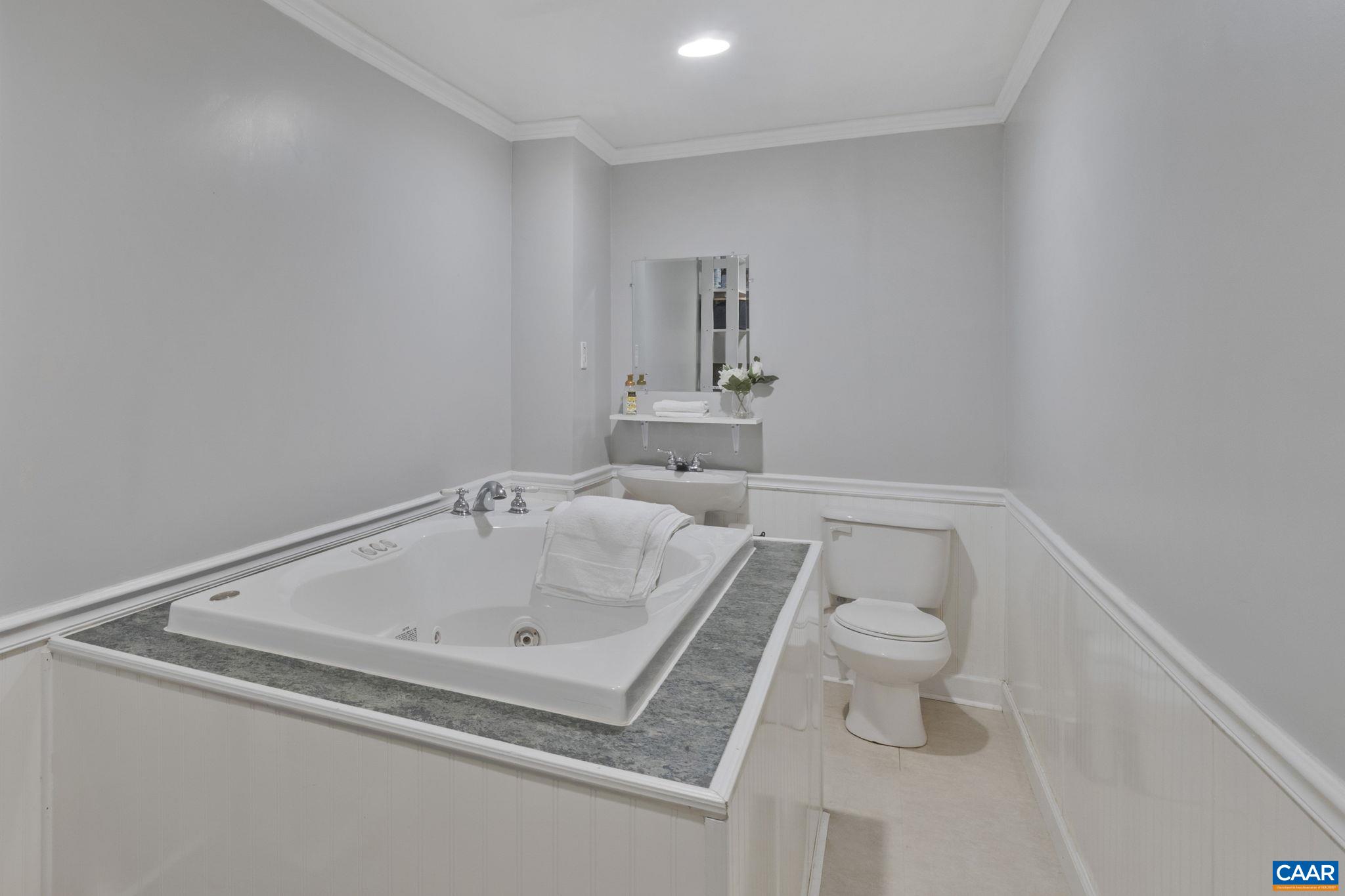 16 EAST POINT RD, PALMYRA, Virginia 22963, 3 Bedrooms Bedrooms, ,3 BathroomsBathrooms,Residential,16 East Point Rd.,16 EAST POINT RD,666263 MLS # 666263