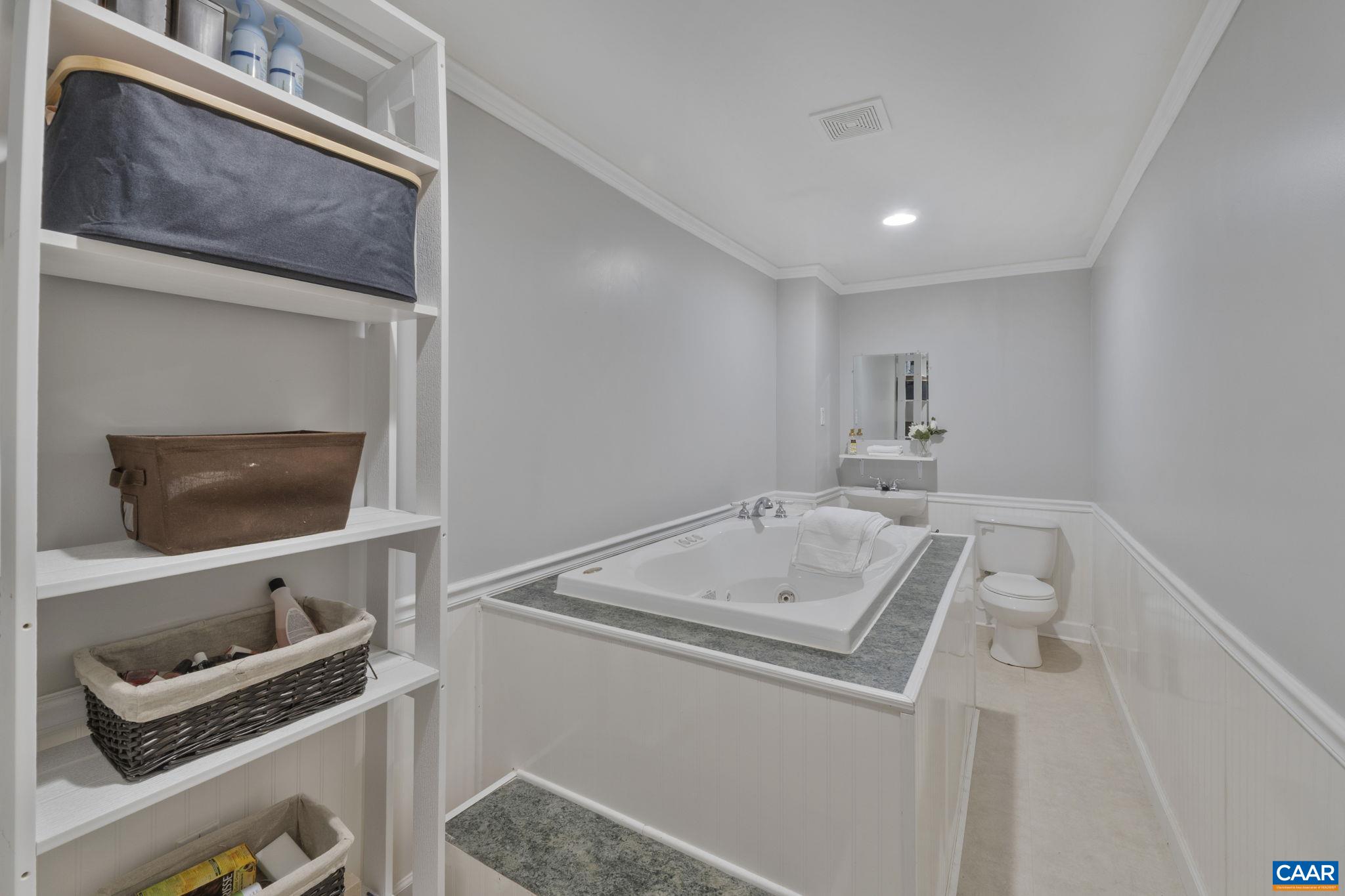 16 EAST POINT RD, PALMYRA, Virginia 22963, 3 Bedrooms Bedrooms, ,3 BathroomsBathrooms,Residential,16 East Point Rd.,16 EAST POINT RD,666263 MLS # 666263