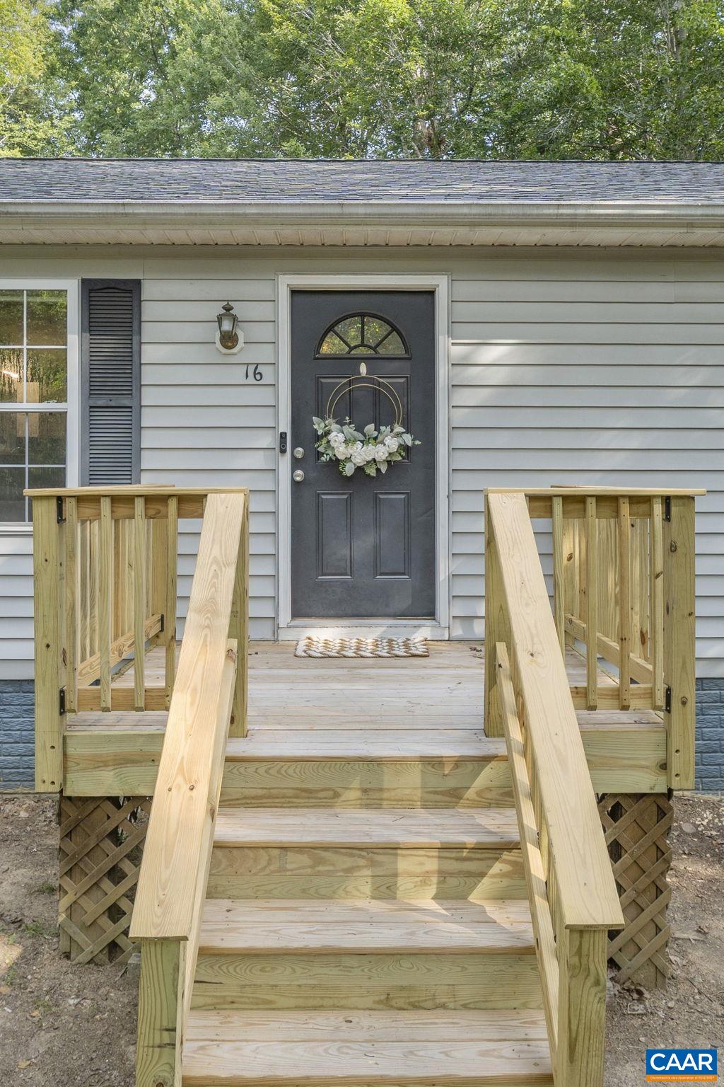 16 EAST POINT RD, PALMYRA, Virginia 22963, 3 Bedrooms Bedrooms, ,3 BathroomsBathrooms,Residential,16 East Point Rd.,16 EAST POINT RD,666263 MLS # 666263