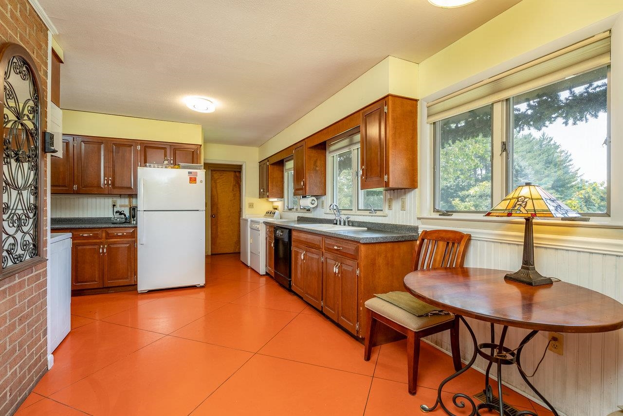 7600 TALL CEDARS LN, BRIDGEWATER, Virginia 22812, 4 Bedrooms Bedrooms, ,3 BathroomsBathrooms,Residential,7600 TALL CEDARS LN,666265 MLS # 666265