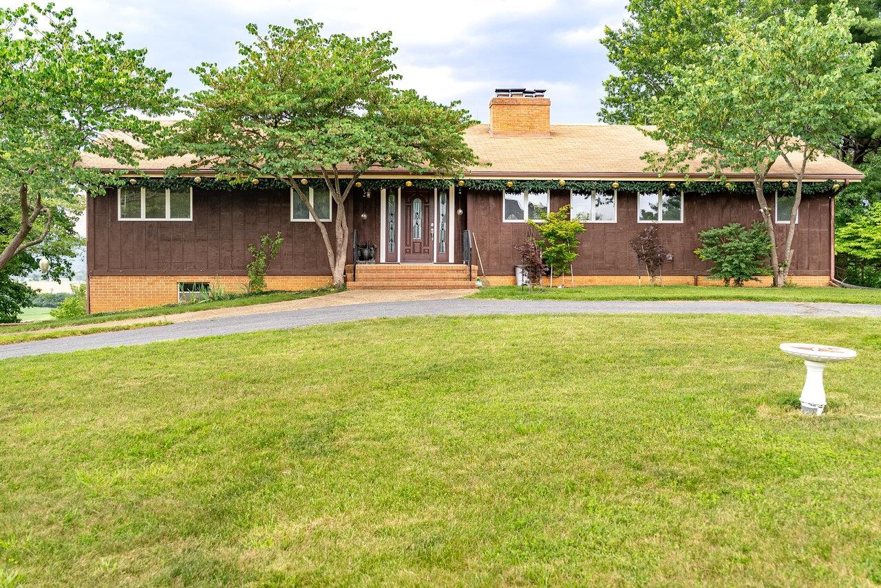 7600 TALL CEDARS LN, BRIDGEWATER, Virginia 22812, 4 Bedrooms Bedrooms, ,3 BathroomsBathrooms,Residential,7600 TALL CEDARS LN,666265 MLS # 666265