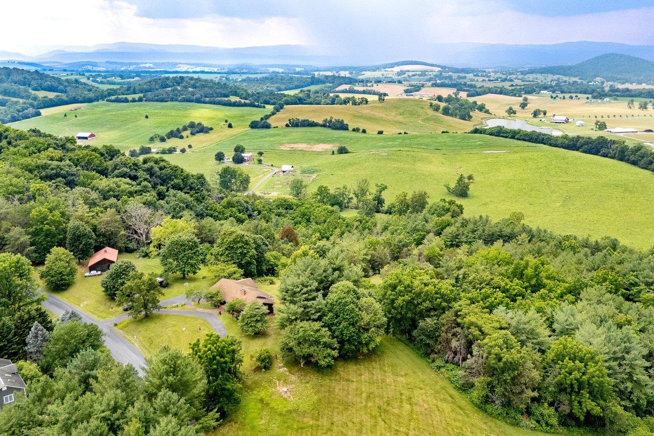 7600 TALL CEDARS LN, BRIDGEWATER, Virginia 22812, 4 Bedrooms Bedrooms, ,3 BathroomsBathrooms,Residential,7600 TALL CEDARS LN,666265 MLS # 666265