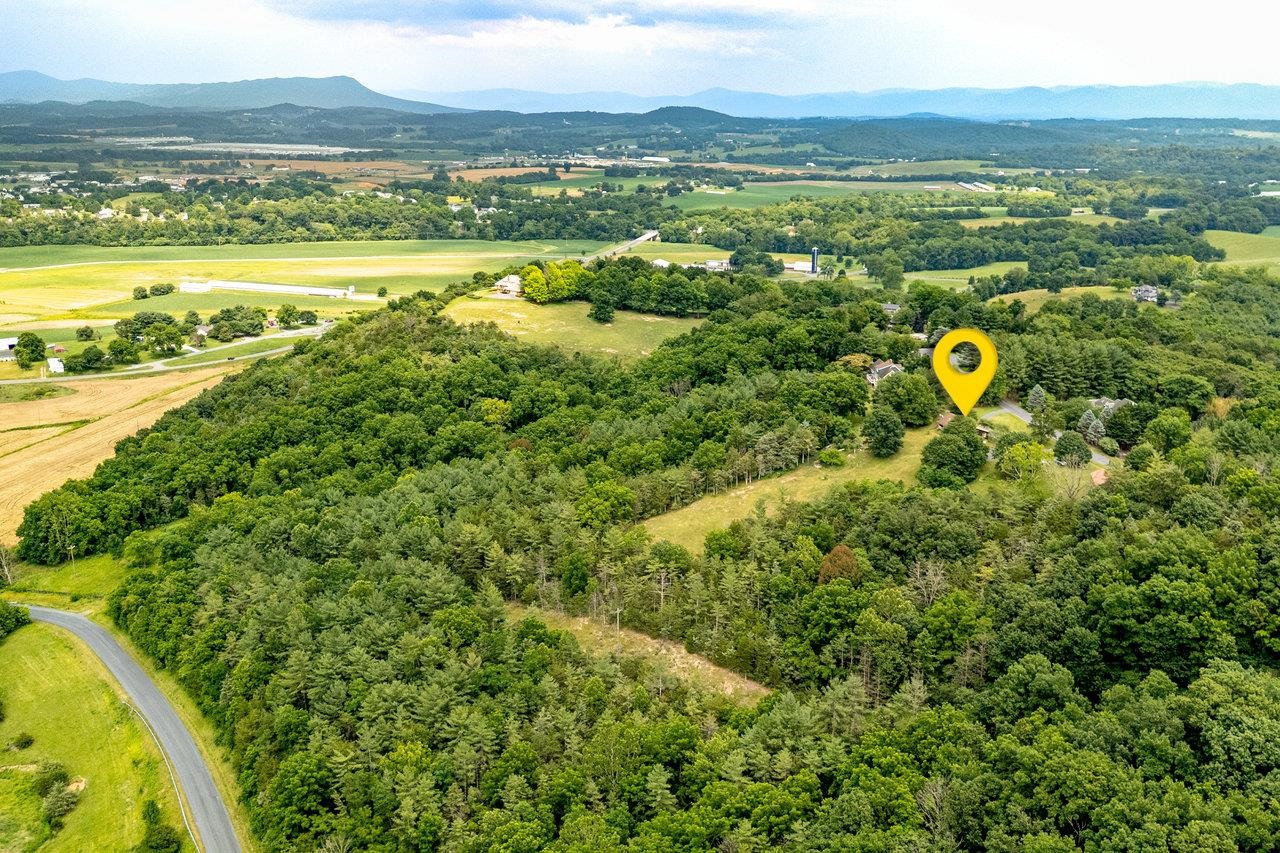 7600 TALL CEDARS LN, BRIDGEWATER, Virginia 22812, 4 Bedrooms Bedrooms, ,3 BathroomsBathrooms,Residential,7600 TALL CEDARS LN,666265 MLS # 666265