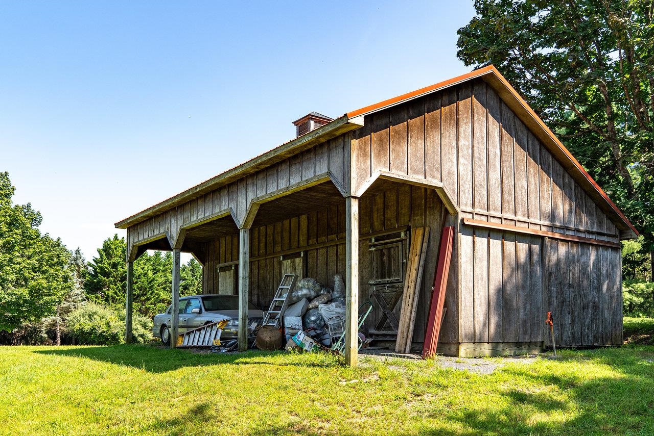 7600 TALL CEDARS LN, BRIDGEWATER, Virginia 22812, 4 Bedrooms Bedrooms, ,3 BathroomsBathrooms,Residential,7600 TALL CEDARS LN,666265 MLS # 666265