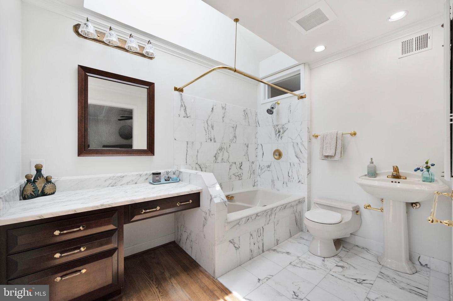 9277 BAILEY LN, FAIRFAX, Virginia 22031, 3 Bedrooms Bedrooms, ,2 BathroomsBathrooms,Residential,For sale,9277 BAILEY LN,VAFX2247006 MLS # VAFX2247006