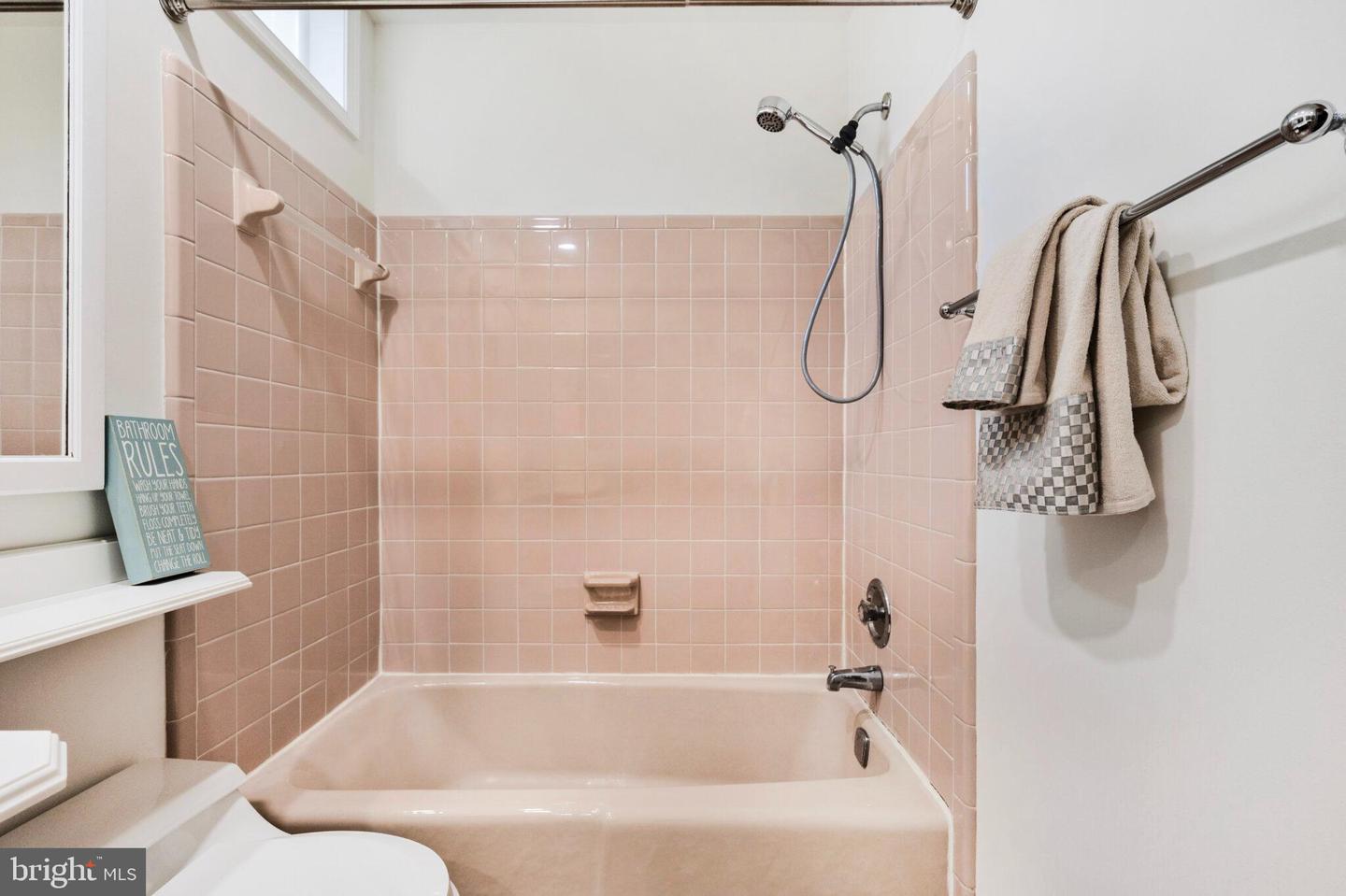 9277 BAILEY LN, FAIRFAX, Virginia 22031, 3 Bedrooms Bedrooms, ,2 BathroomsBathrooms,Residential,For sale,9277 BAILEY LN,VAFX2247006 MLS # VAFX2247006