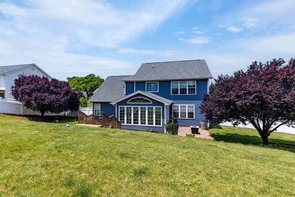 30 BEATRICE CT, FISHERSVILLE, Virginia 22939, 5 Bedrooms Bedrooms, ,3 BathroomsBathrooms,Residential,30 BEATRICE CT,666268 MLS # 666268