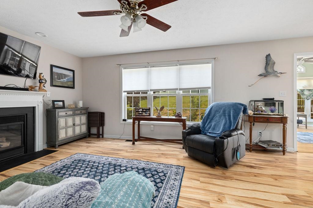 30 BEATRICE CT, FISHERSVILLE, Virginia 22939, 5 Bedrooms Bedrooms, ,3 BathroomsBathrooms,Residential,30 BEATRICE CT,666268 MLS # 666268