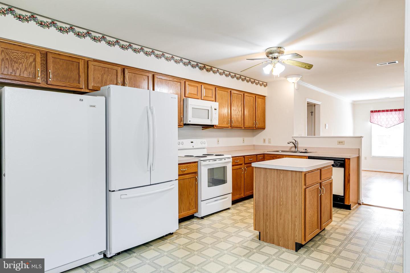 215 MAURY AVE, BOWLING GREEN, Virginia 22427, 2 Bedrooms Bedrooms, ,1 BathroomBathrooms,Residential,For sale,215 MAURY AVE,VACV2008324 MLS # VACV2008324