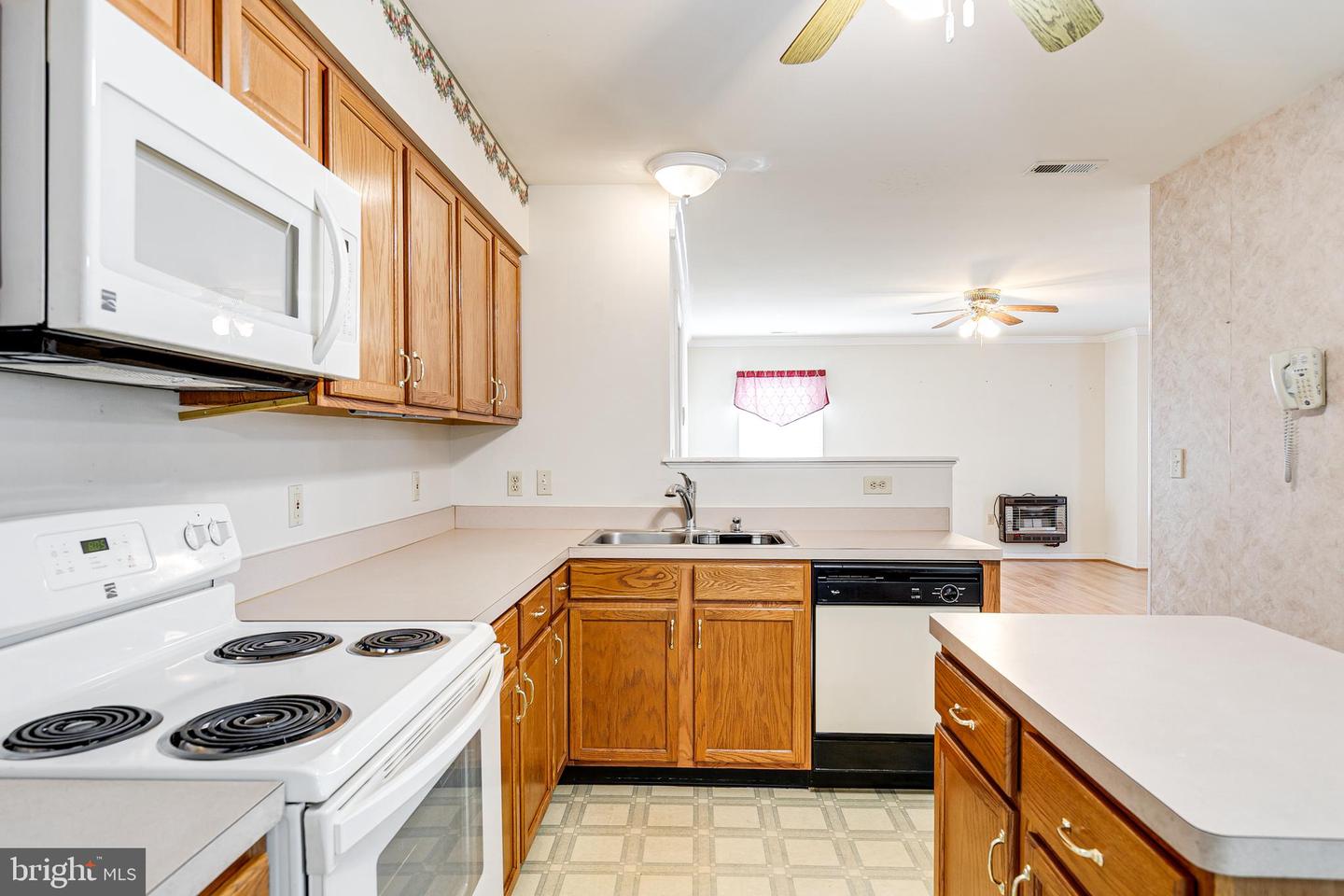 215 MAURY AVE, BOWLING GREEN, Virginia 22427, 2 Bedrooms Bedrooms, ,1 BathroomBathrooms,Residential,For sale,215 MAURY AVE,VACV2008324 MLS # VACV2008324