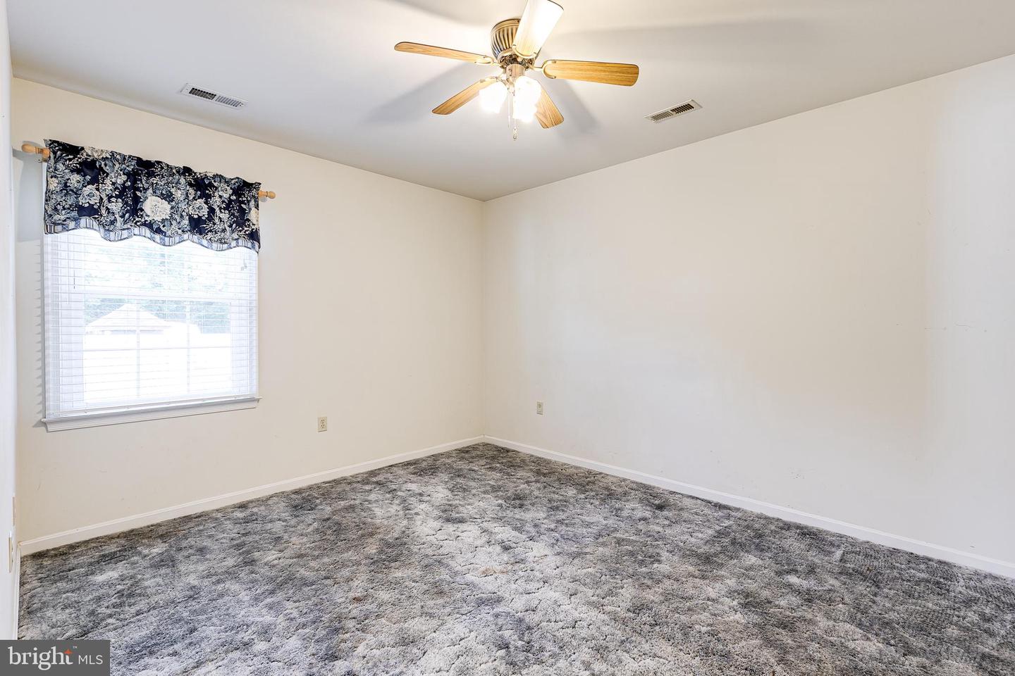 215 MAURY AVE, BOWLING GREEN, Virginia 22427, 2 Bedrooms Bedrooms, ,1 BathroomBathrooms,Residential,For sale,215 MAURY AVE,VACV2008324 MLS # VACV2008324