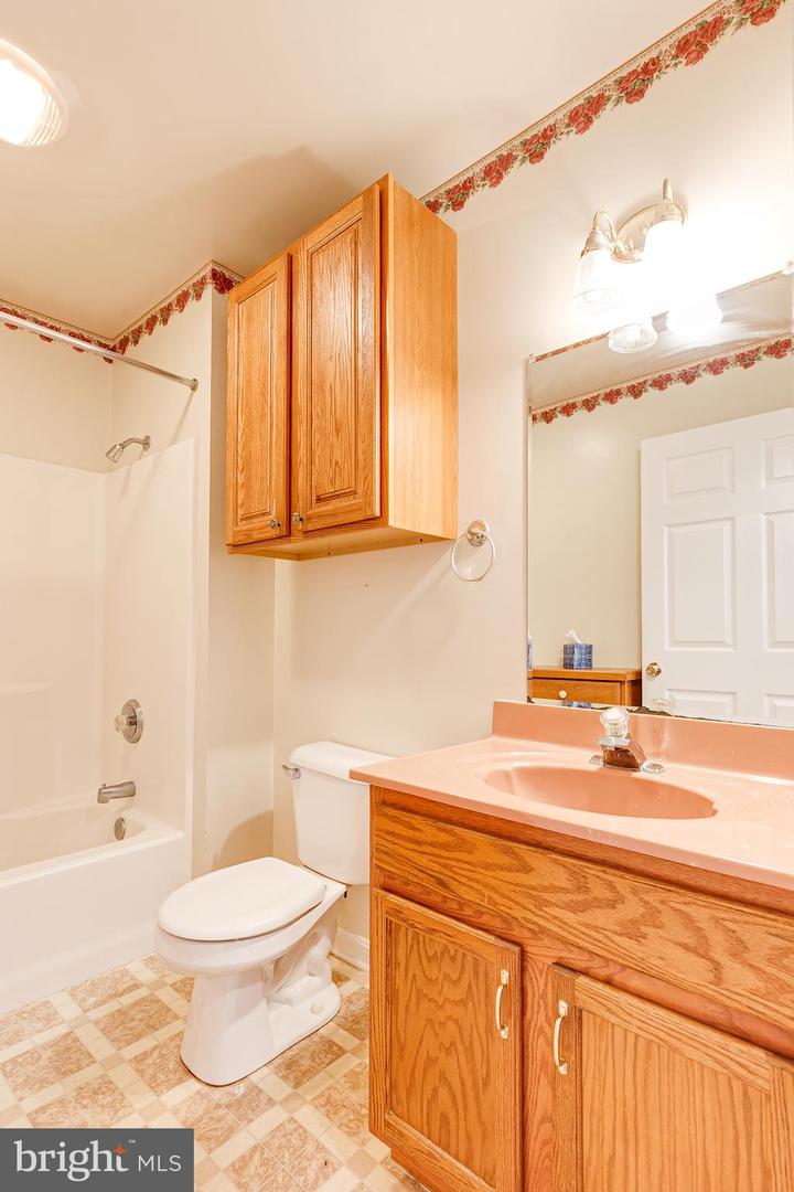 215 MAURY AVE, BOWLING GREEN, Virginia 22427, 2 Bedrooms Bedrooms, ,1 BathroomBathrooms,Residential,For sale,215 MAURY AVE,VACV2008324 MLS # VACV2008324