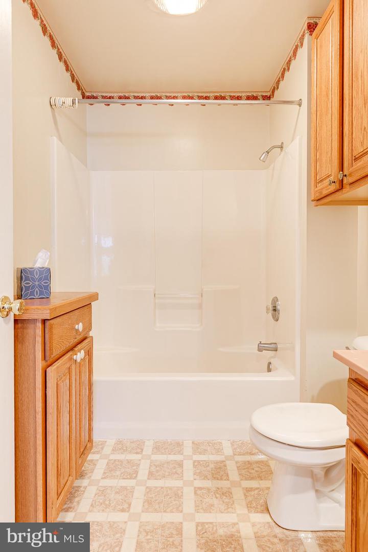 215 MAURY AVE, BOWLING GREEN, Virginia 22427, 2 Bedrooms Bedrooms, ,1 BathroomBathrooms,Residential,For sale,215 MAURY AVE,VACV2008324 MLS # VACV2008324