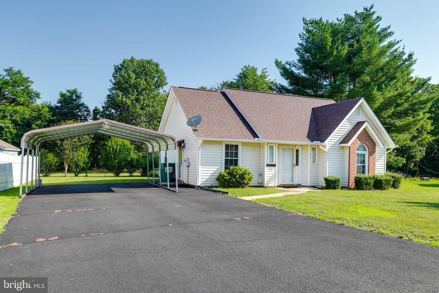 215 MAURY AVE, BOWLING GREEN, Virginia 22427, 2 Bedrooms Bedrooms, ,1 BathroomBathrooms,Residential,For sale,215 MAURY AVE,VACV2008324 MLS # VACV2008324