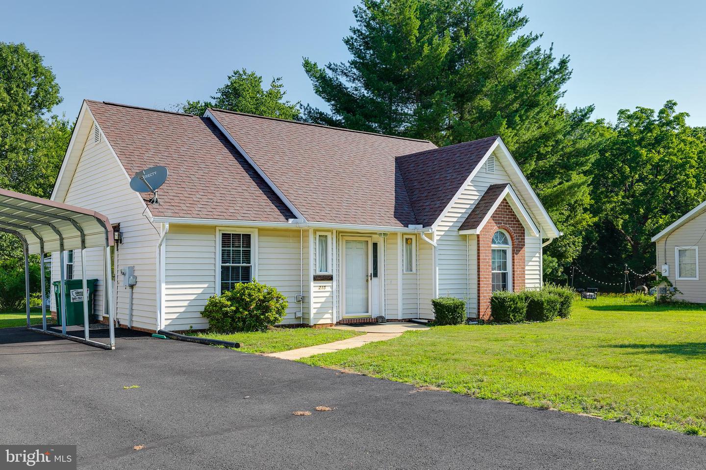 215 MAURY AVE, BOWLING GREEN, Virginia 22427, 2 Bedrooms Bedrooms, ,1 BathroomBathrooms,Residential,For sale,215 MAURY AVE,VACV2008324 MLS # VACV2008324