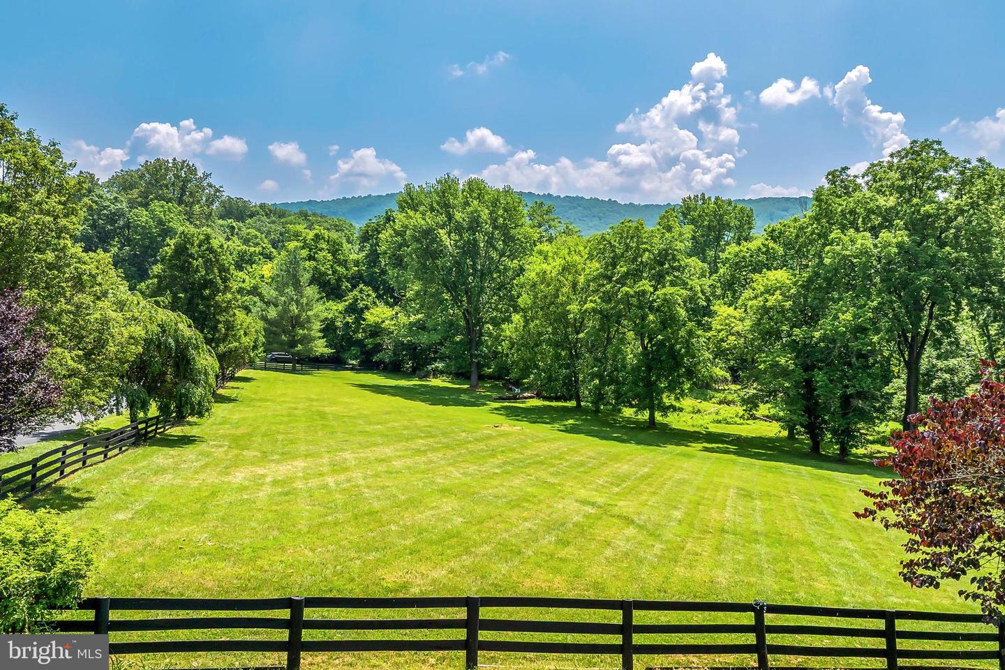 14311 PINOT NOIR LN, HILLSBORO, Virginia 20132, 5 Bedrooms Bedrooms, ,4 BathroomsBathrooms,Residential,For sale,14311 PINOT NOIR LN,VALO2099680 MLS # VALO2099680