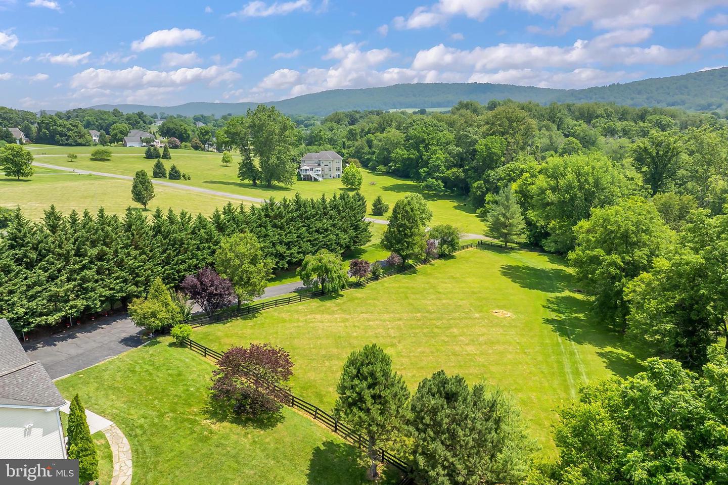 14311 PINOT NOIR LN, HILLSBORO, Virginia 20132, 5 Bedrooms Bedrooms, ,4 BathroomsBathrooms,Residential,For sale,14311 PINOT NOIR LN,VALO2099680 MLS # VALO2099680