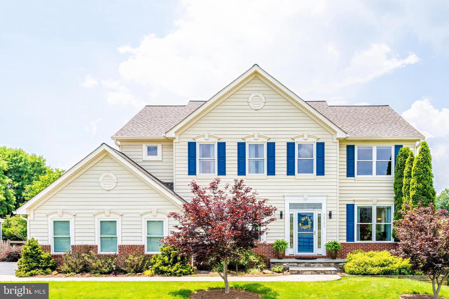 38795 DUTCHMANS KNOLL DR, LOVETTSVILLE, Virginia 20180, 4 Bedrooms Bedrooms, ,4 BathroomsBathrooms,Residential,For sale,38795 DUTCHMANS KNOLL DR,VALO2099688 MLS # VALO2099688