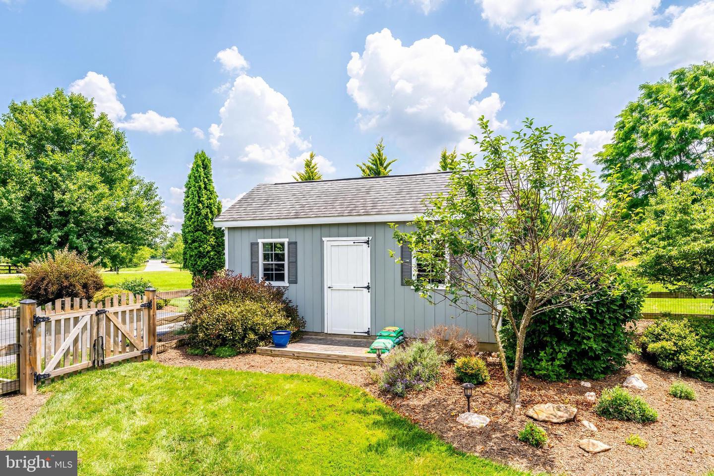 38795 DUTCHMANS KNOLL DR, LOVETTSVILLE, Virginia 20180, 4 Bedrooms Bedrooms, ,4 BathroomsBathrooms,Residential,For sale,38795 DUTCHMANS KNOLL DR,VALO2099688 MLS # VALO2099688
