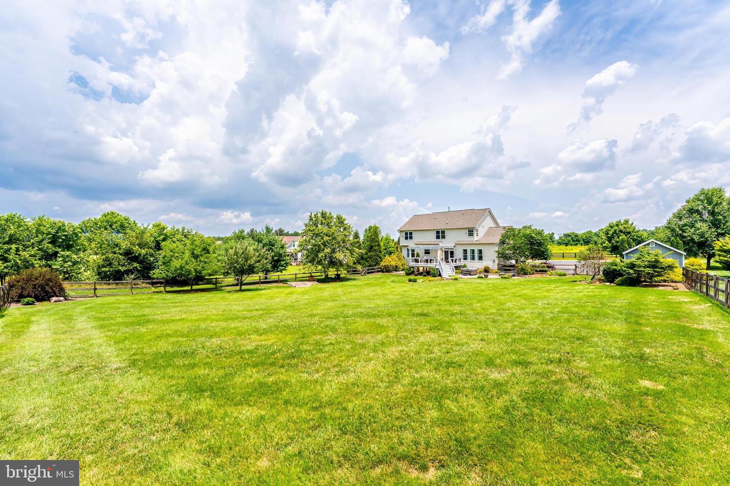 38795 DUTCHMANS KNOLL DR, LOVETTSVILLE, Virginia 20180, 4 Bedrooms Bedrooms, ,4 BathroomsBathrooms,Residential,For sale,38795 DUTCHMANS KNOLL DR,VALO2099688 MLS # VALO2099688