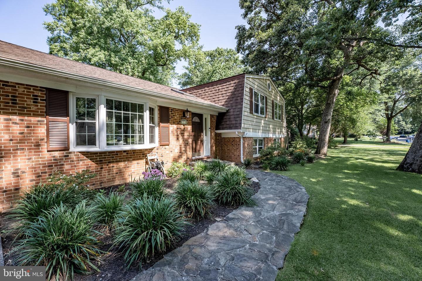 7510 MILWAY DR, ALEXANDRIA, Virginia 22306, 5 Bedrooms Bedrooms, ,3 BathroomsBathrooms,Residential,For sale,7510 MILWAY DR,VAFX2247840 MLS # VAFX2247840