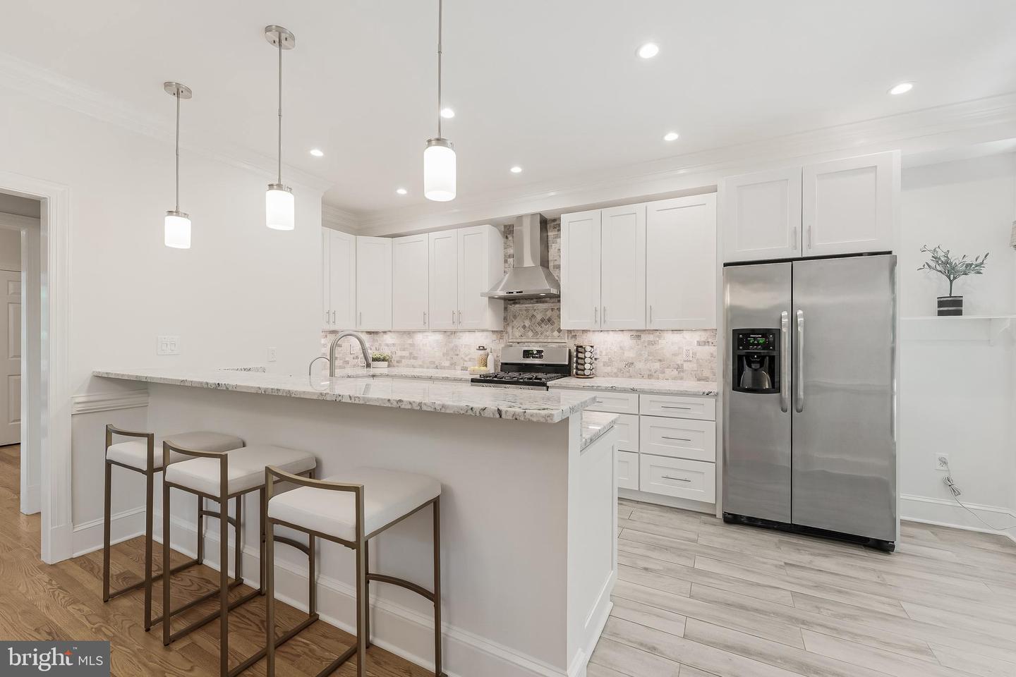 1107 KENSINGTON RD, MCLEAN, Virginia 22101, 3 Bedrooms Bedrooms, ,4 BathroomsBathrooms,Residential,For sale,1107 KENSINGTON RD,VAFX2247938 MLS # VAFX2247938