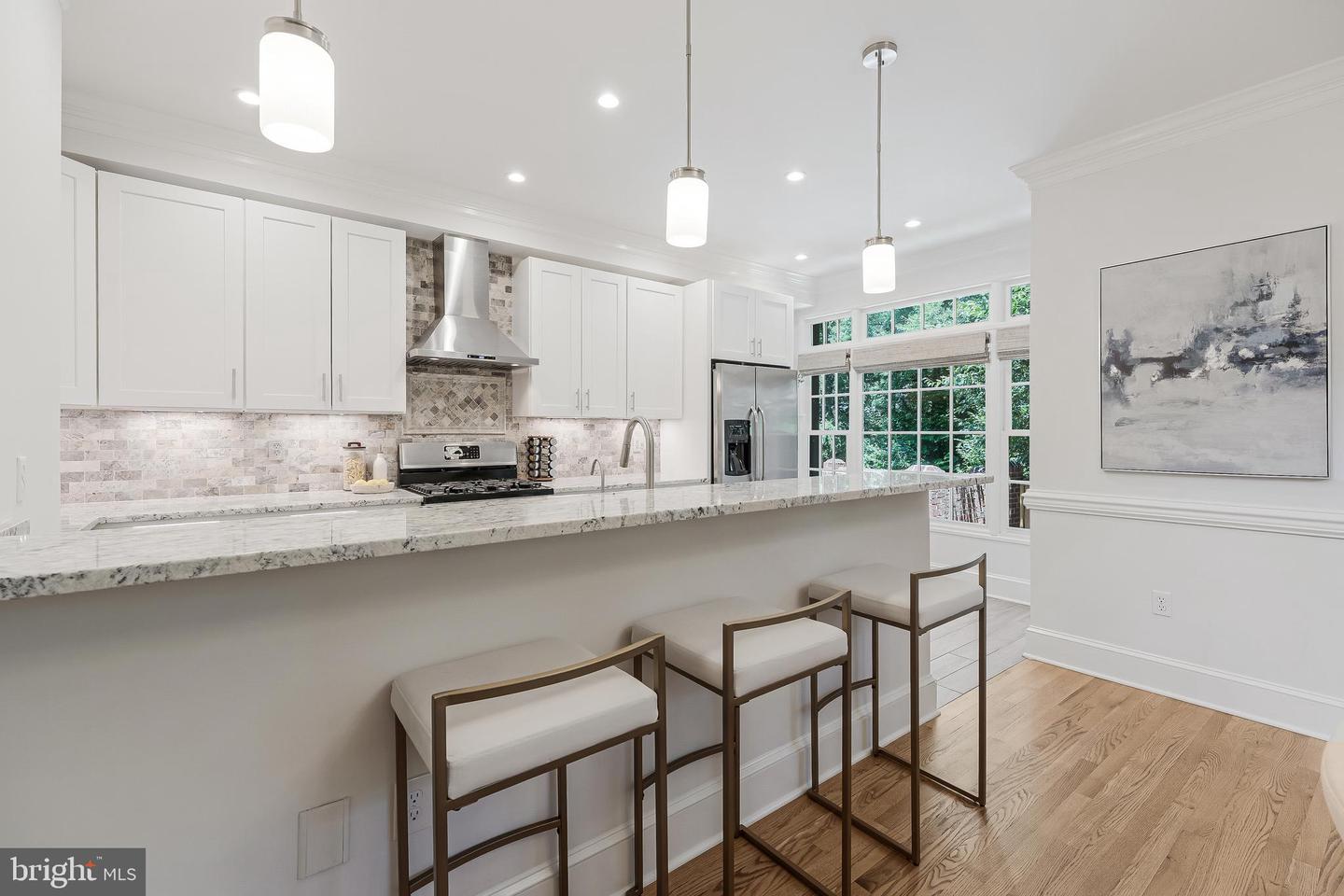 1107 KENSINGTON RD, MCLEAN, Virginia 22101, 3 Bedrooms Bedrooms, ,4 BathroomsBathrooms,Residential,For sale,1107 KENSINGTON RD,VAFX2247938 MLS # VAFX2247938
