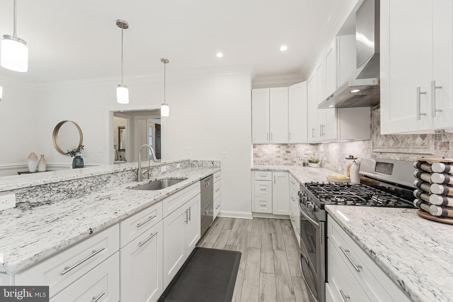 1107 KENSINGTON RD, MCLEAN, Virginia 22101, 3 Bedrooms Bedrooms, ,4 BathroomsBathrooms,Residential,For sale,1107 KENSINGTON RD,VAFX2247938 MLS # VAFX2247938