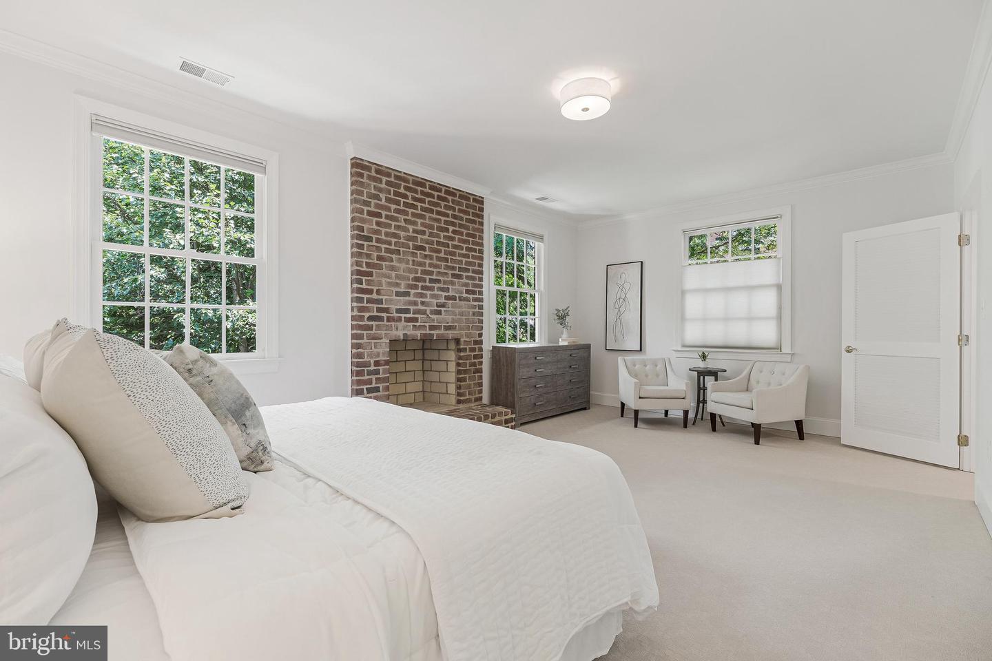 1107 KENSINGTON RD, MCLEAN, Virginia 22101, 3 Bedrooms Bedrooms, ,4 BathroomsBathrooms,Residential,For sale,1107 KENSINGTON RD,VAFX2247938 MLS # VAFX2247938