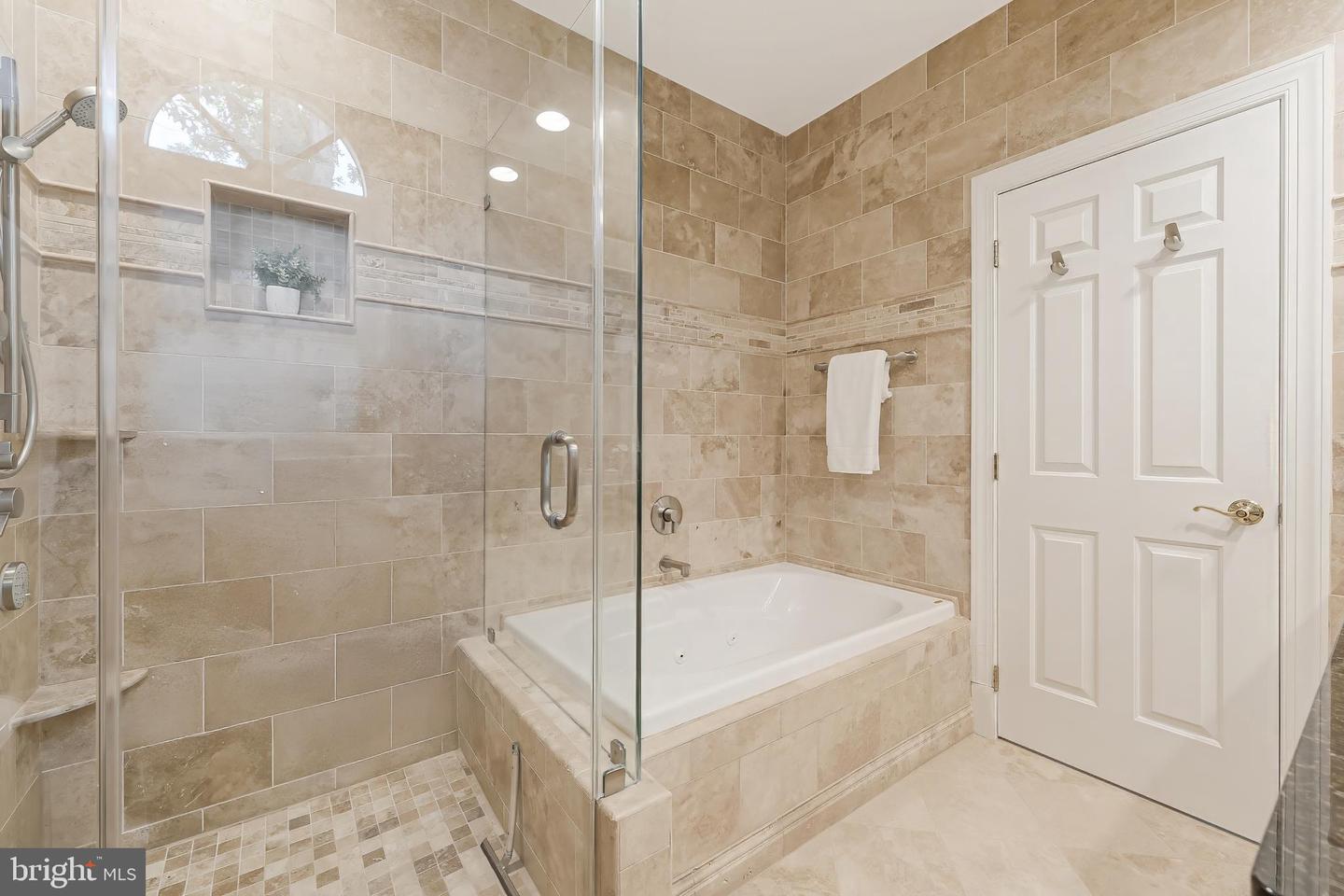 1107 KENSINGTON RD, MCLEAN, Virginia 22101, 3 Bedrooms Bedrooms, ,4 BathroomsBathrooms,Residential,For sale,1107 KENSINGTON RD,VAFX2247938 MLS # VAFX2247938