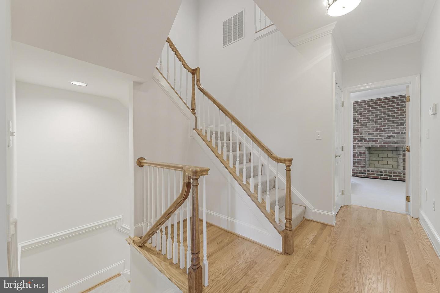 1107 KENSINGTON RD, MCLEAN, Virginia 22101, 3 Bedrooms Bedrooms, ,4 BathroomsBathrooms,Residential,For sale,1107 KENSINGTON RD,VAFX2247938 MLS # VAFX2247938
