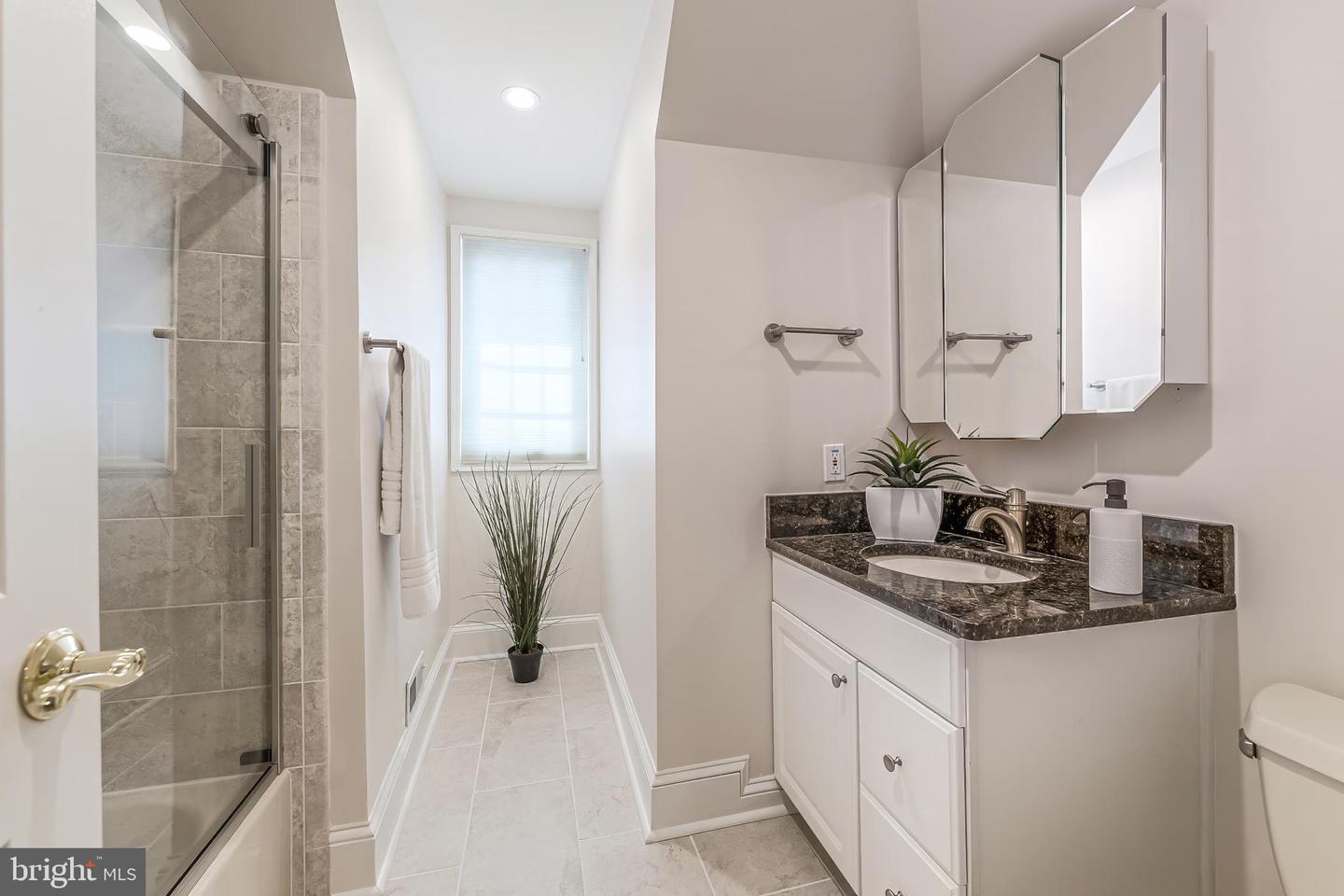 1107 KENSINGTON RD, MCLEAN, Virginia 22101, 3 Bedrooms Bedrooms, ,4 BathroomsBathrooms,Residential,For sale,1107 KENSINGTON RD,VAFX2247938 MLS # VAFX2247938