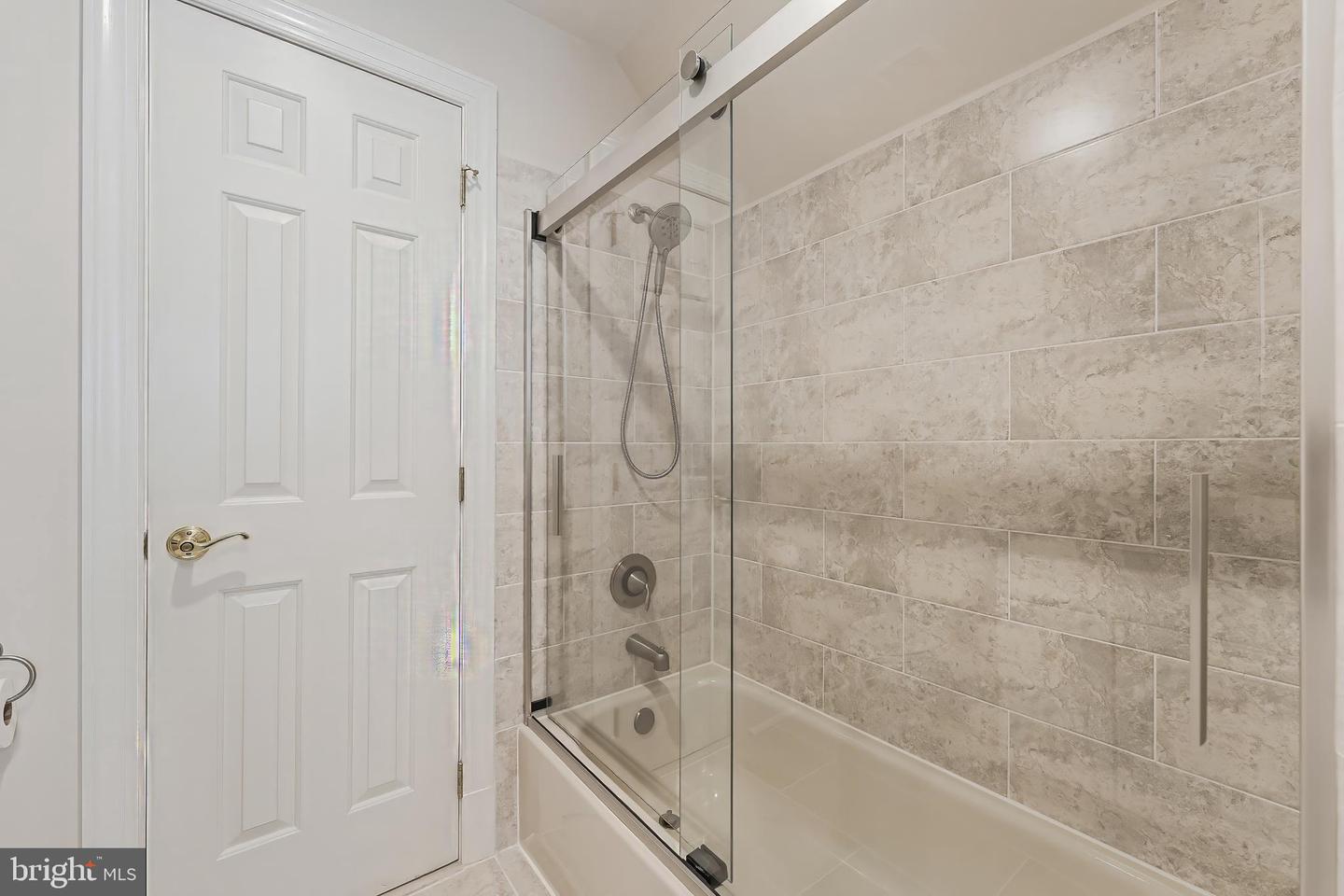 1107 KENSINGTON RD, MCLEAN, Virginia 22101, 3 Bedrooms Bedrooms, ,4 BathroomsBathrooms,Residential,For sale,1107 KENSINGTON RD,VAFX2247938 MLS # VAFX2247938