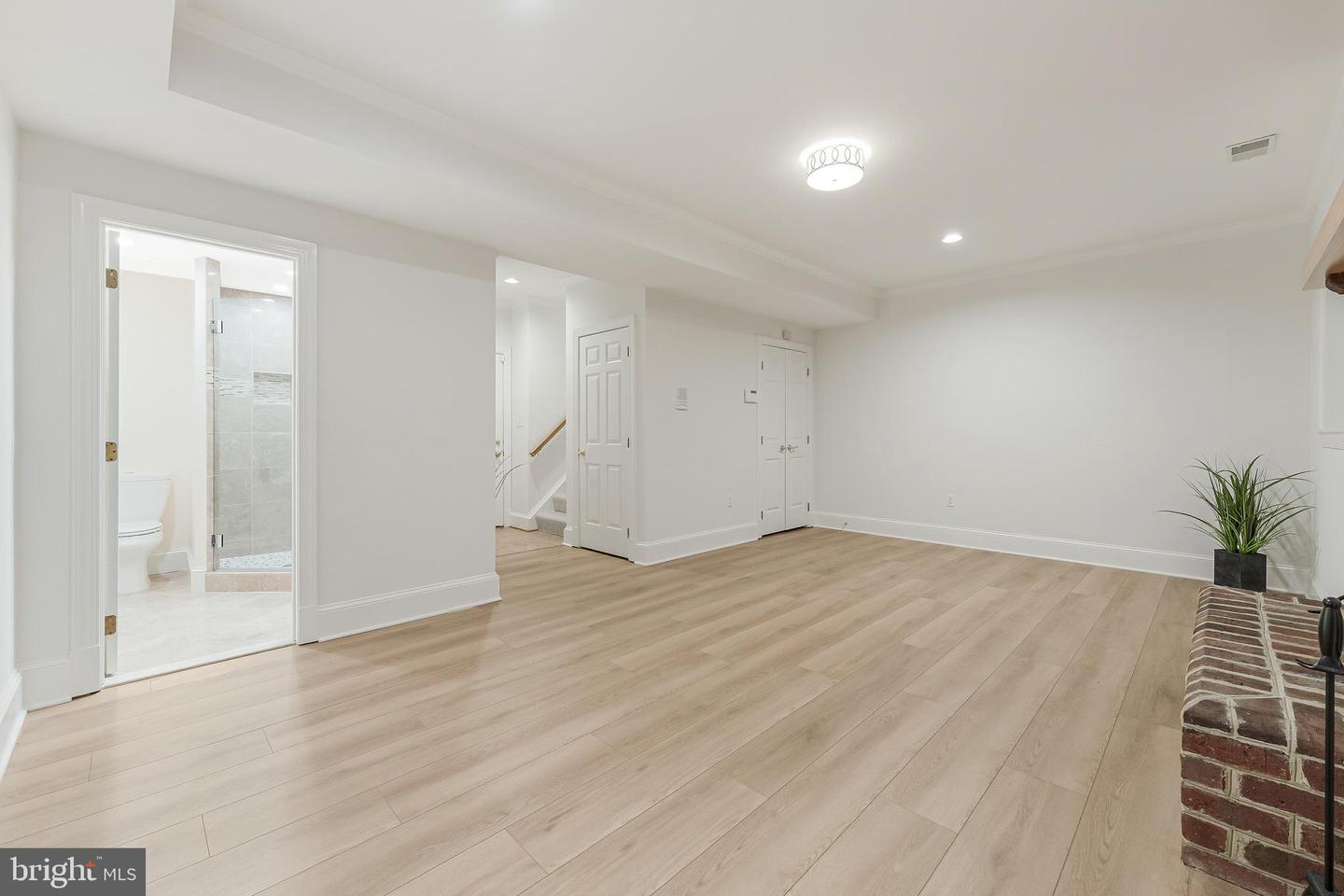 1107 KENSINGTON RD, MCLEAN, Virginia 22101, 3 Bedrooms Bedrooms, ,4 BathroomsBathrooms,Residential,For sale,1107 KENSINGTON RD,VAFX2247938 MLS # VAFX2247938