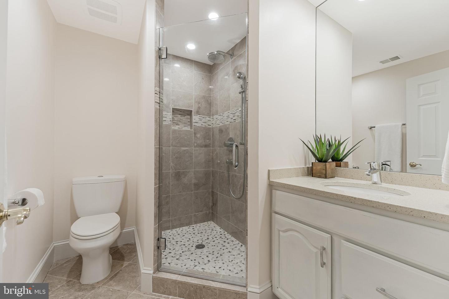 1107 KENSINGTON RD, MCLEAN, Virginia 22101, 3 Bedrooms Bedrooms, ,4 BathroomsBathrooms,Residential,For sale,1107 KENSINGTON RD,VAFX2247938 MLS # VAFX2247938