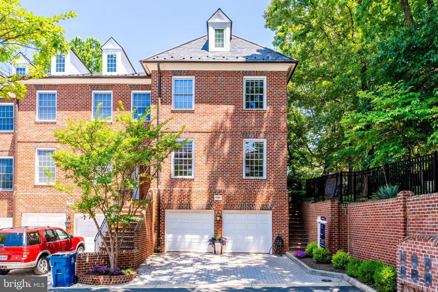 1107 KENSINGTON RD, MCLEAN, Virginia 22101, 3 Bedrooms Bedrooms, ,4 BathroomsBathrooms,Residential,For sale,1107 KENSINGTON RD,VAFX2247938 MLS # VAFX2247938