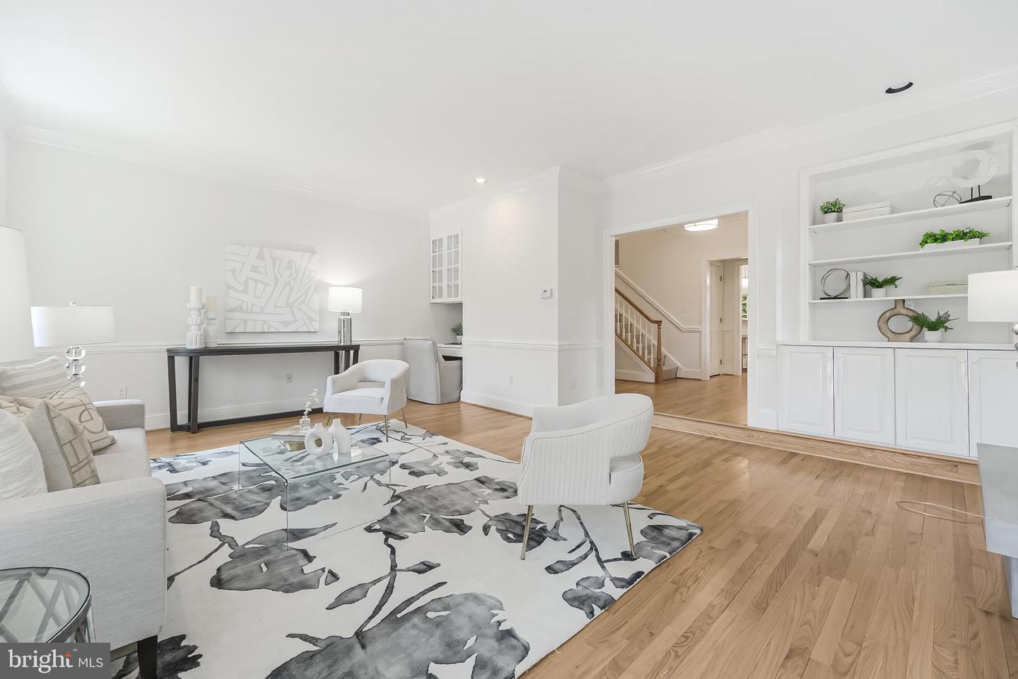 1107 KENSINGTON RD, MCLEAN, Virginia 22101, 3 Bedrooms Bedrooms, ,4 BathroomsBathrooms,Residential,For sale,1107 KENSINGTON RD,VAFX2247938 MLS # VAFX2247938