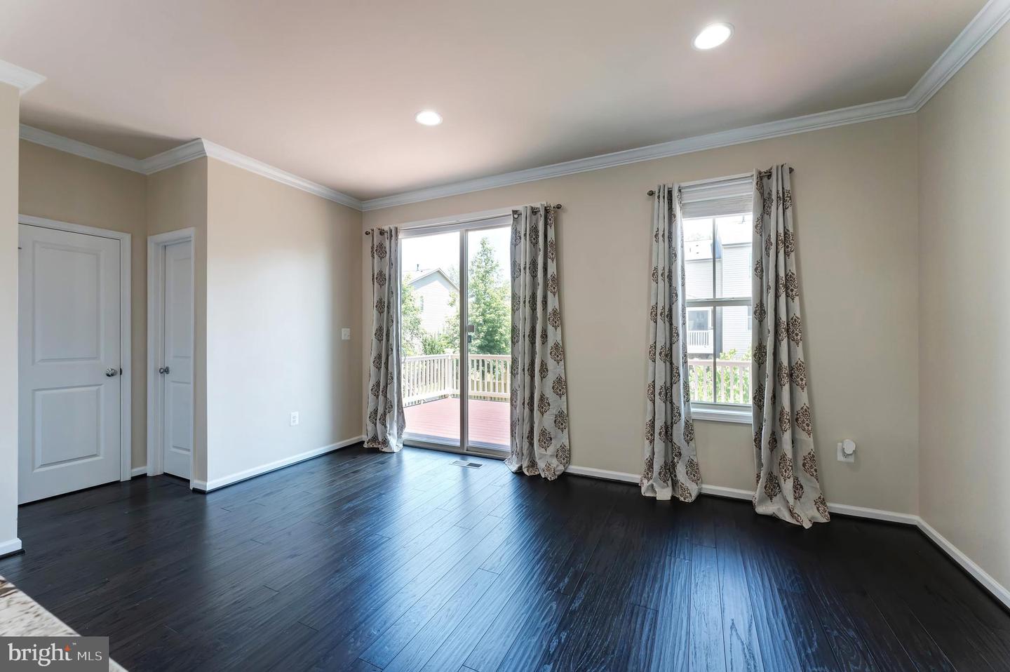 6843 WILLIAM WHITE WAY, HAYMARKET, Virginia 20169, 3 Bedrooms Bedrooms, ,2 BathroomsBathrooms,Residential,For sale,6843 WILLIAM WHITE WAY,VAPW2097356 MLS # VAPW2097356