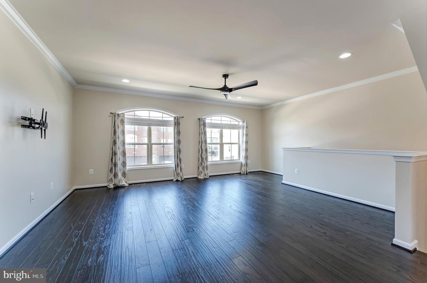 6843 WILLIAM WHITE WAY, HAYMARKET, Virginia 20169, 3 Bedrooms Bedrooms, ,2 BathroomsBathrooms,Residential,For sale,6843 WILLIAM WHITE WAY,VAPW2097356 MLS # VAPW2097356