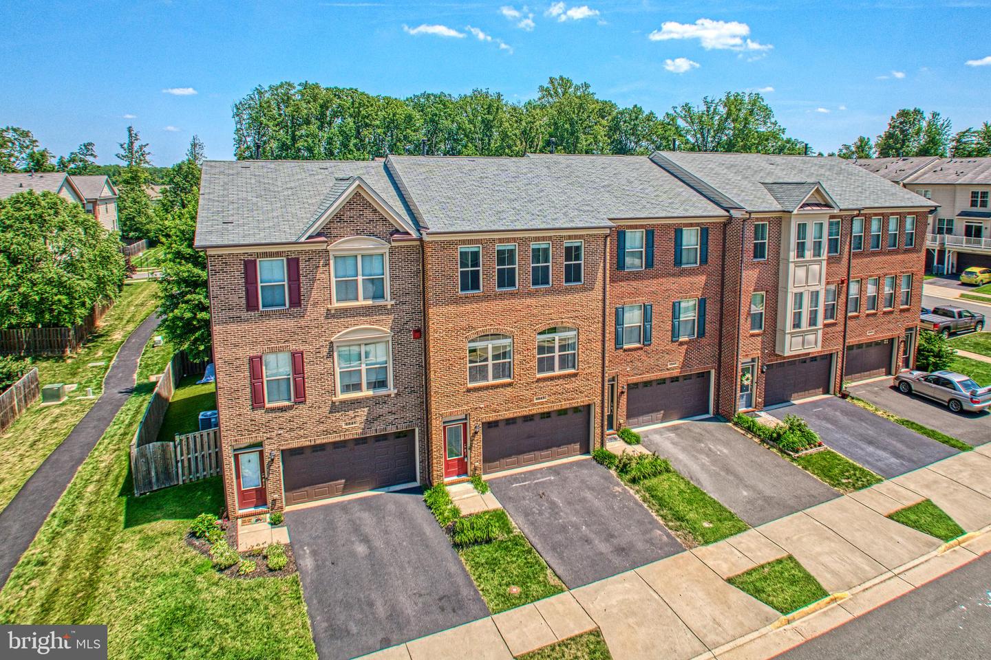 6843 WILLIAM WHITE WAY, HAYMARKET, Virginia 20169, 3 Bedrooms Bedrooms, ,2 BathroomsBathrooms,Residential,For sale,6843 WILLIAM WHITE WAY,VAPW2097356 MLS # VAPW2097356