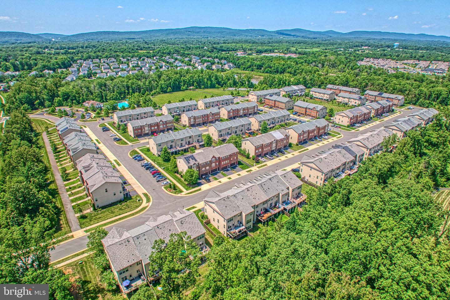 6843 WILLIAM WHITE WAY, HAYMARKET, Virginia 20169, 3 Bedrooms Bedrooms, ,2 BathroomsBathrooms,Residential,For sale,6843 WILLIAM WHITE WAY,VAPW2097356 MLS # VAPW2097356