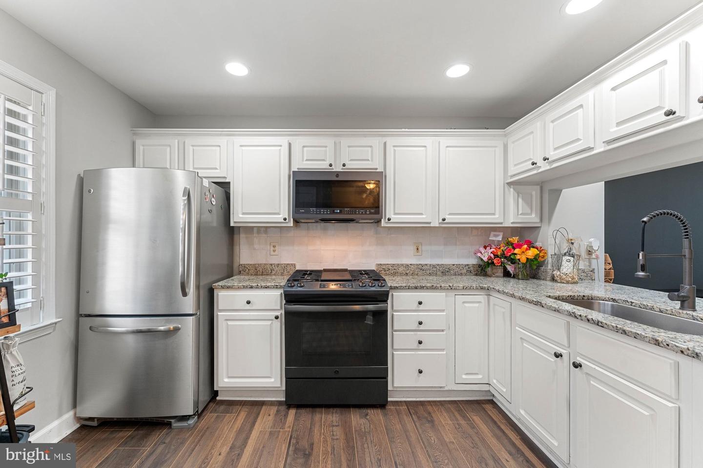 6908 FAIRFAX DR #202, ARLINGTON, Virginia 22213, 2 Bedrooms Bedrooms, ,2 BathroomsBathrooms,Residential,For sale,6908 FAIRFAX DR #202,VAAR2059422 MLS # VAAR2059422
