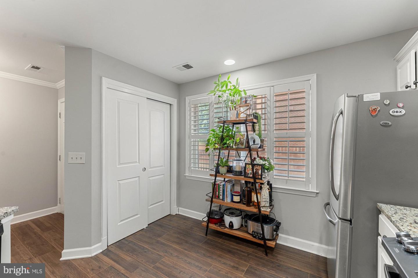6908 FAIRFAX DR #202, ARLINGTON, Virginia 22213, 2 Bedrooms Bedrooms, ,2 BathroomsBathrooms,Residential,For sale,6908 FAIRFAX DR #202,VAAR2059422 MLS # VAAR2059422